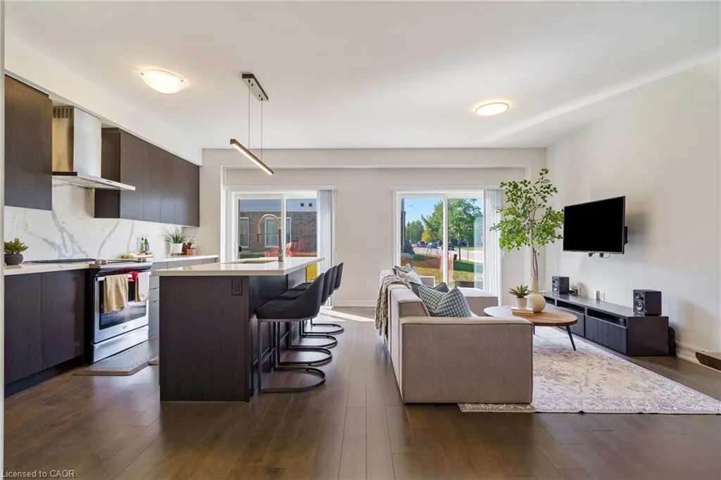 60 Bobolink Road
