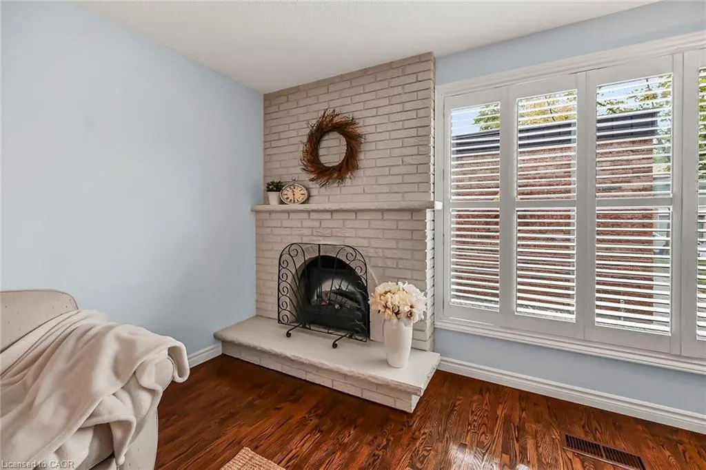 1560 Kerns Road, #7