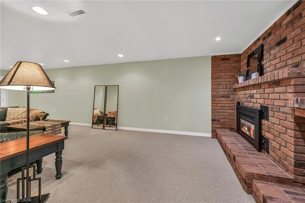1560 Kerns Road, #7