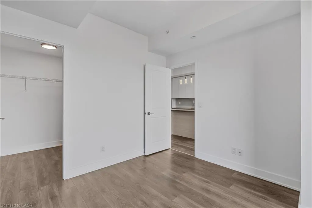 297 Oak Walk Drive, #906