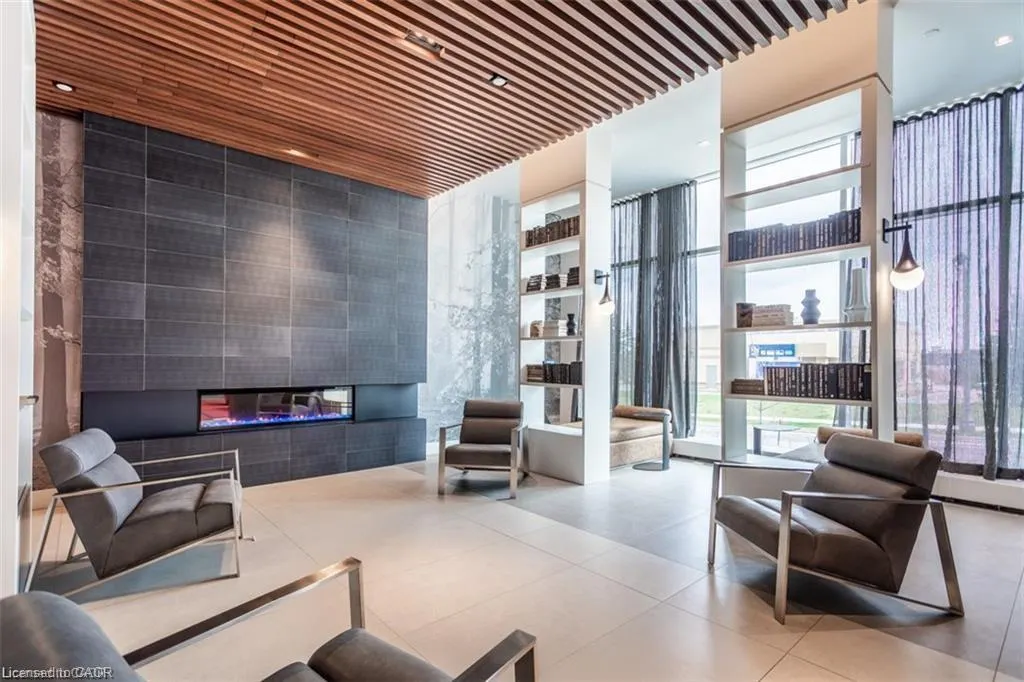 297 Oak Walk Drive, #906
