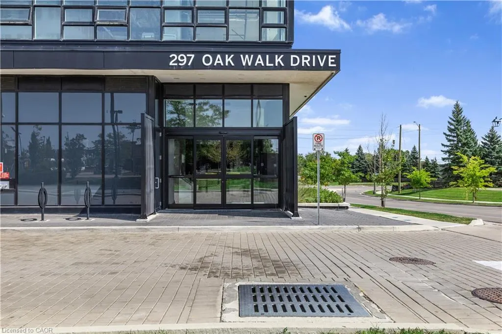 297 Oak Walk Drive, #906