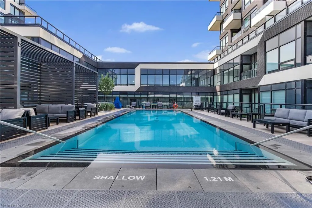 297 Oak Walk Drive, #906