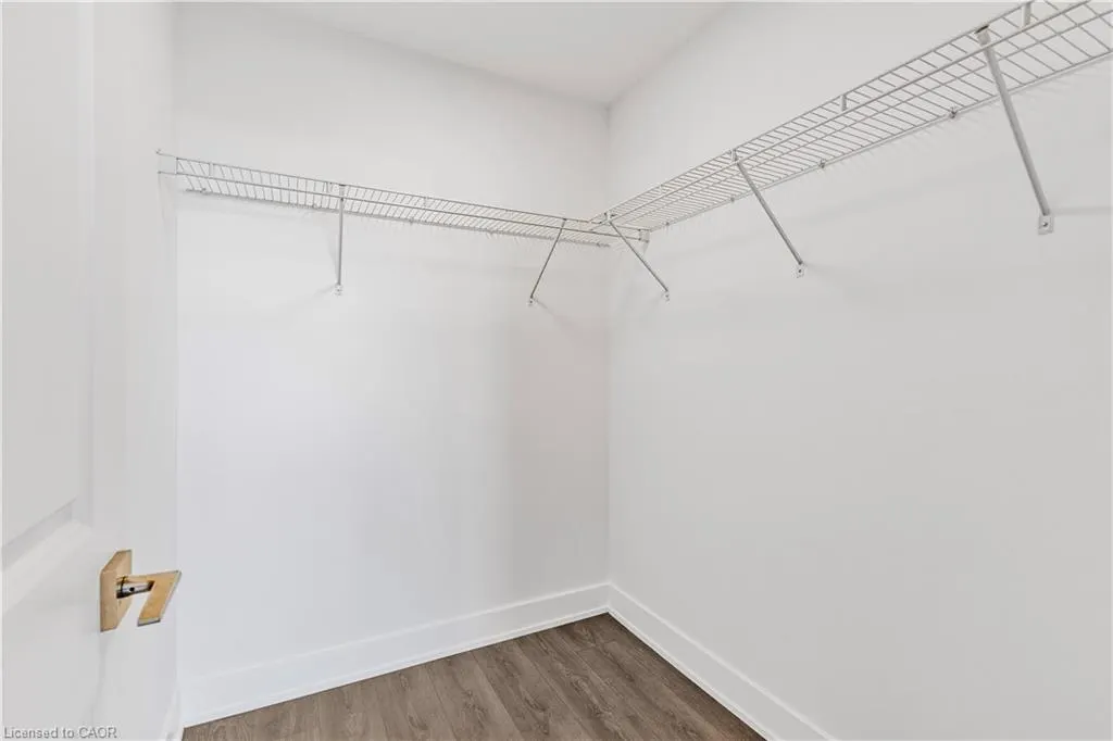 297 Oak Walk Drive, #906