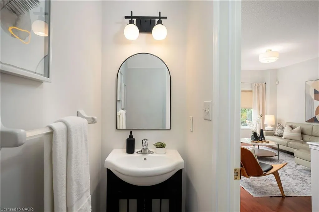 1130 Cawthra Road, #32