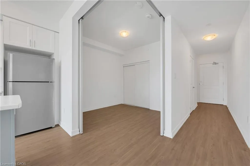 450 Dundas Street, #319
