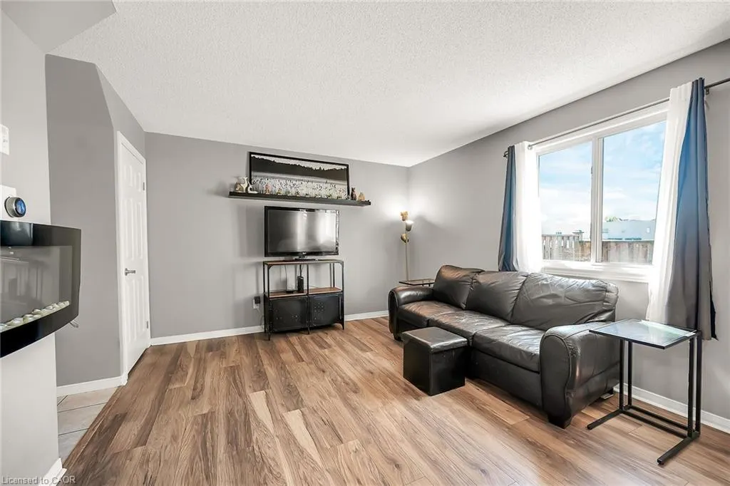 40 Braemar Avenue, #30