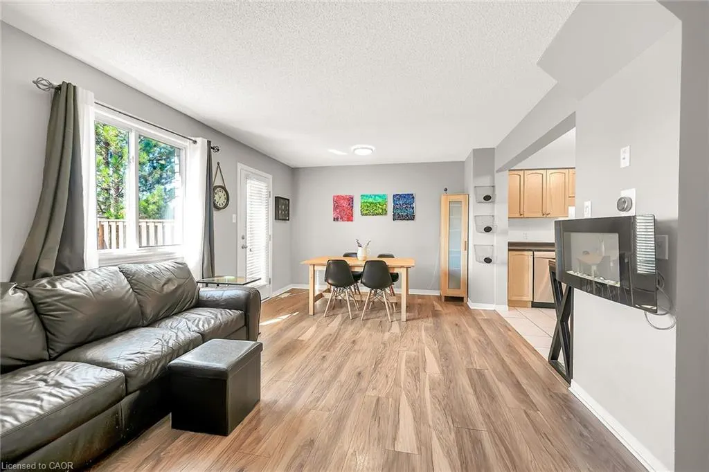 40 Braemar Avenue, #30