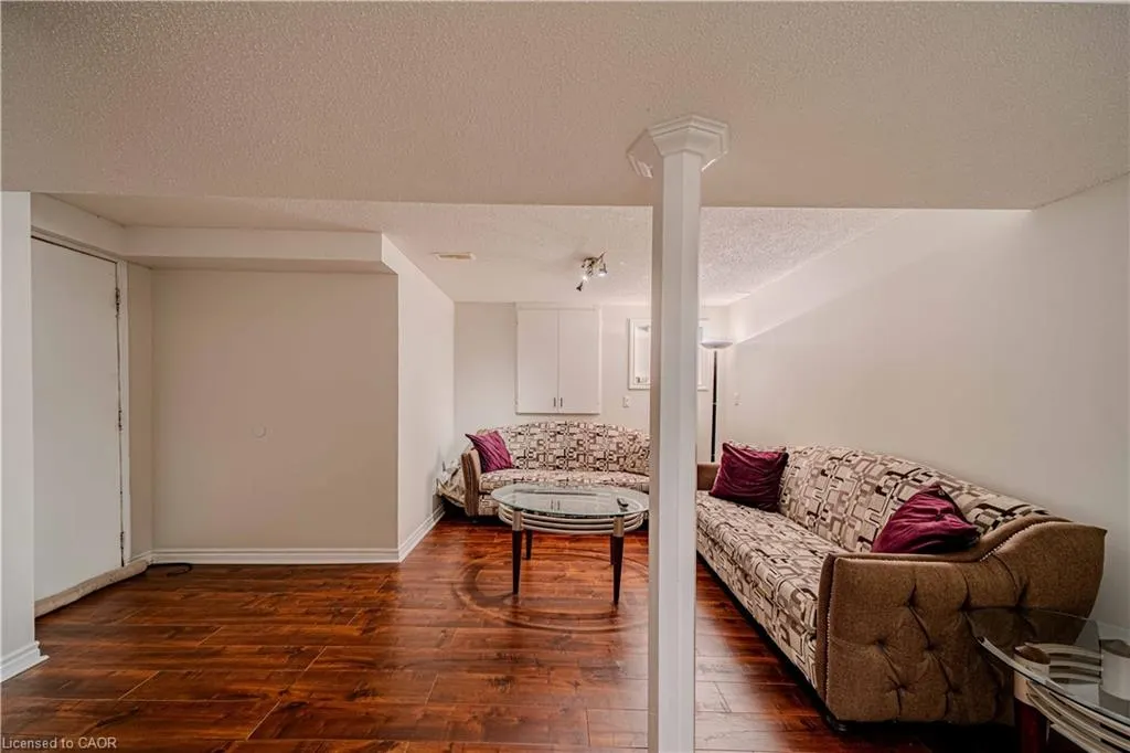 3145 Wrigglesworth Crescent