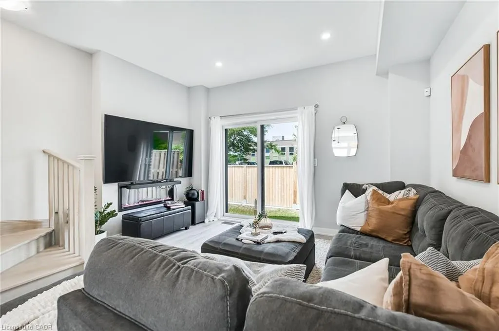 527 Shaver Road, #7