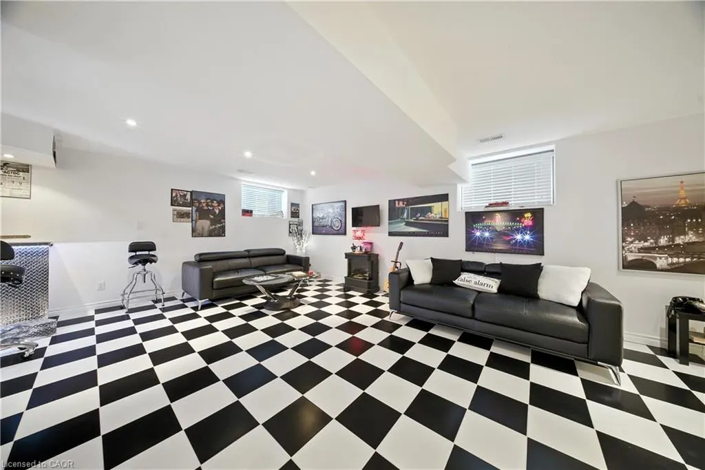 257 Donly Drive S