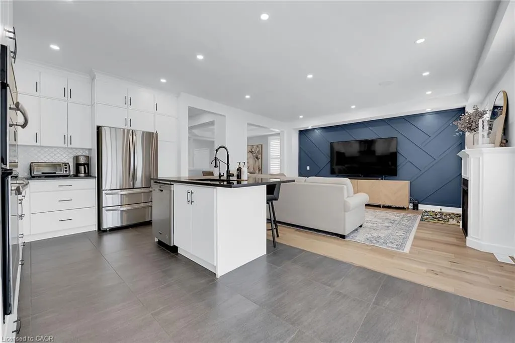 78 Chaumont Drive