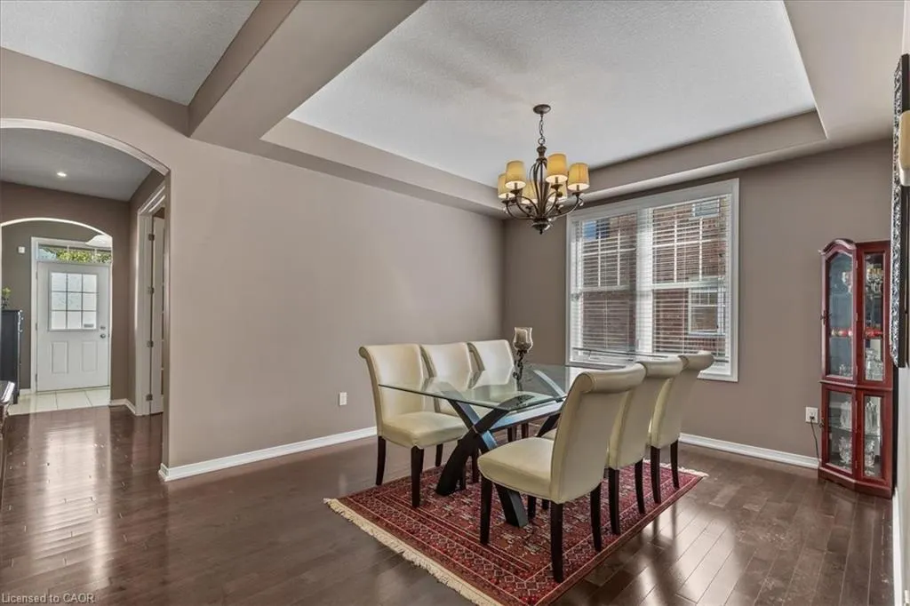304 Falling Green Crescent