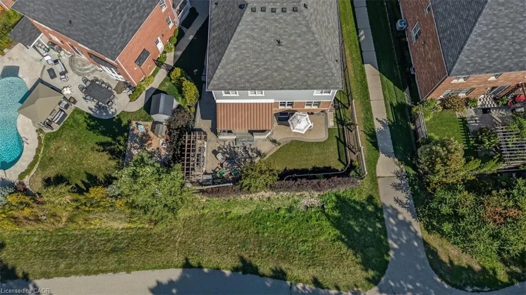 304 Falling Green Crescent