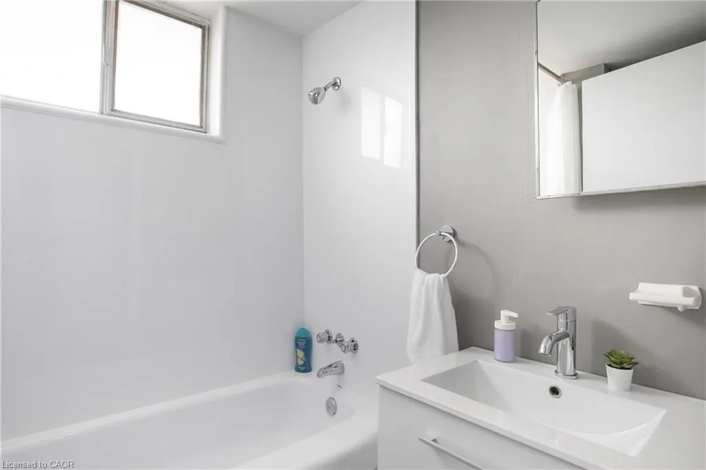 2322 King Street E, #41