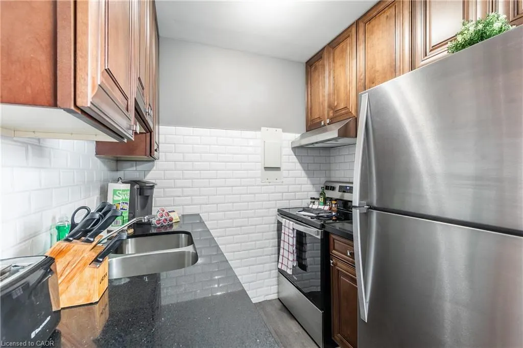 2322 King Street E, #41
