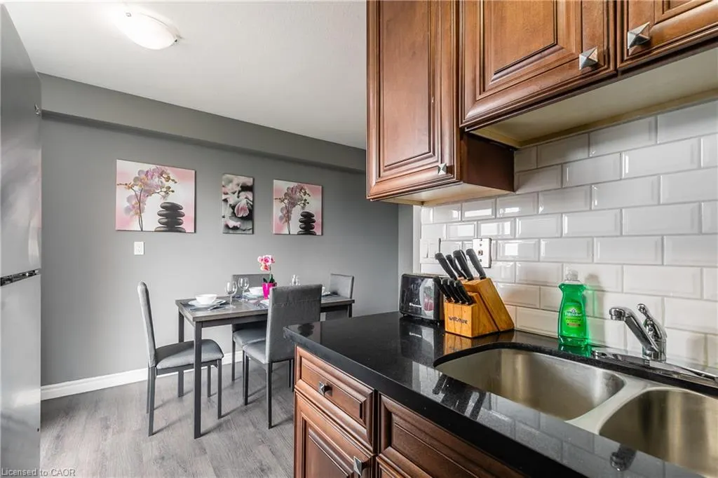 2322 King Street E, #41
