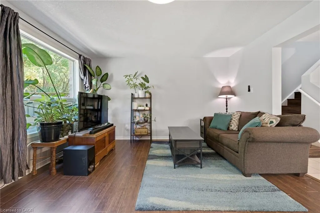 33 Critcher Avenue
