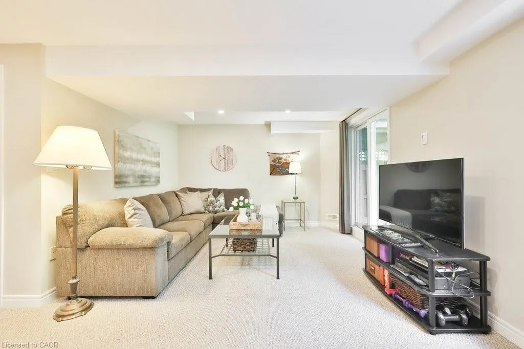 2229 Walkers Line, #16