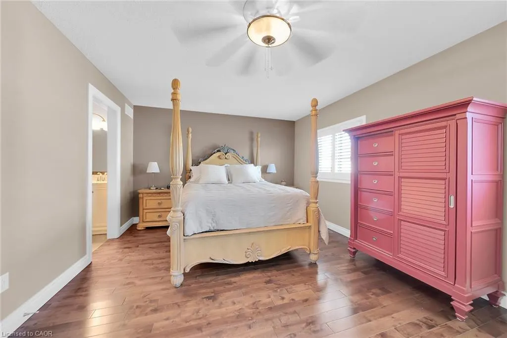 37 Meadow Wood Crescent