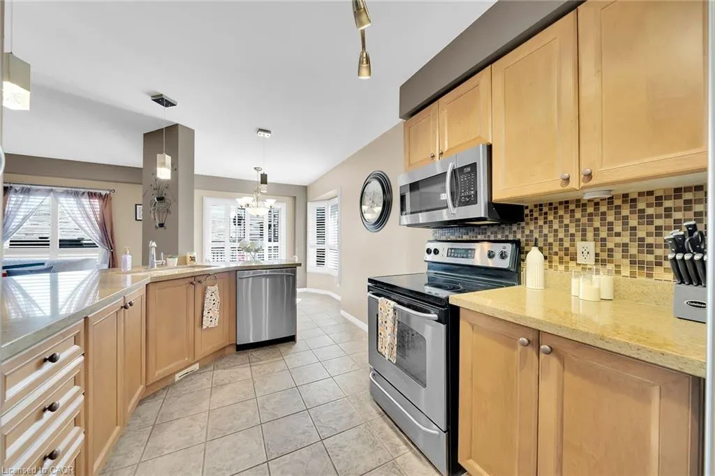 37 Meadow Wood Crescent