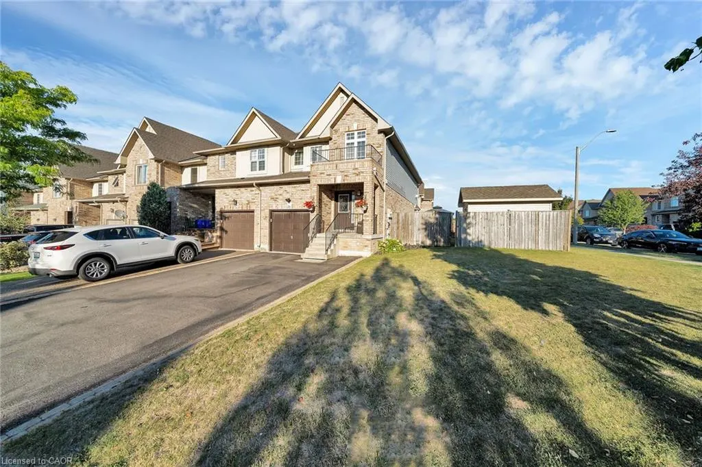 37 Meadow Wood Crescent