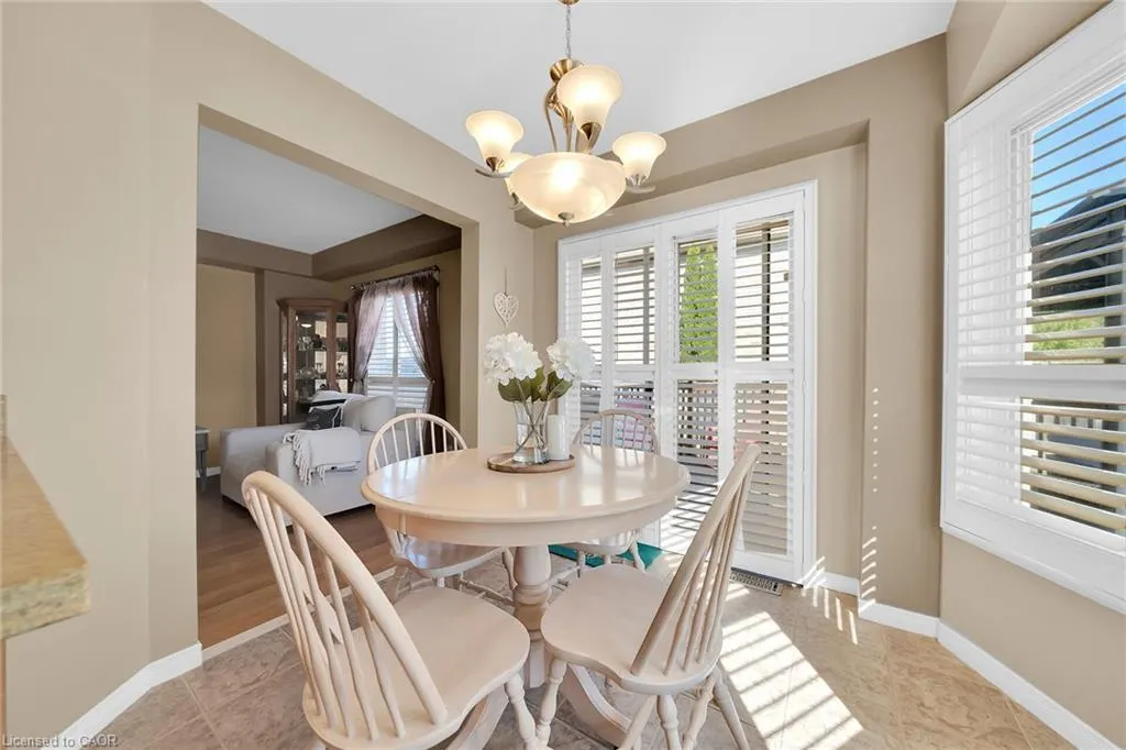 37 Meadow Wood Crescent