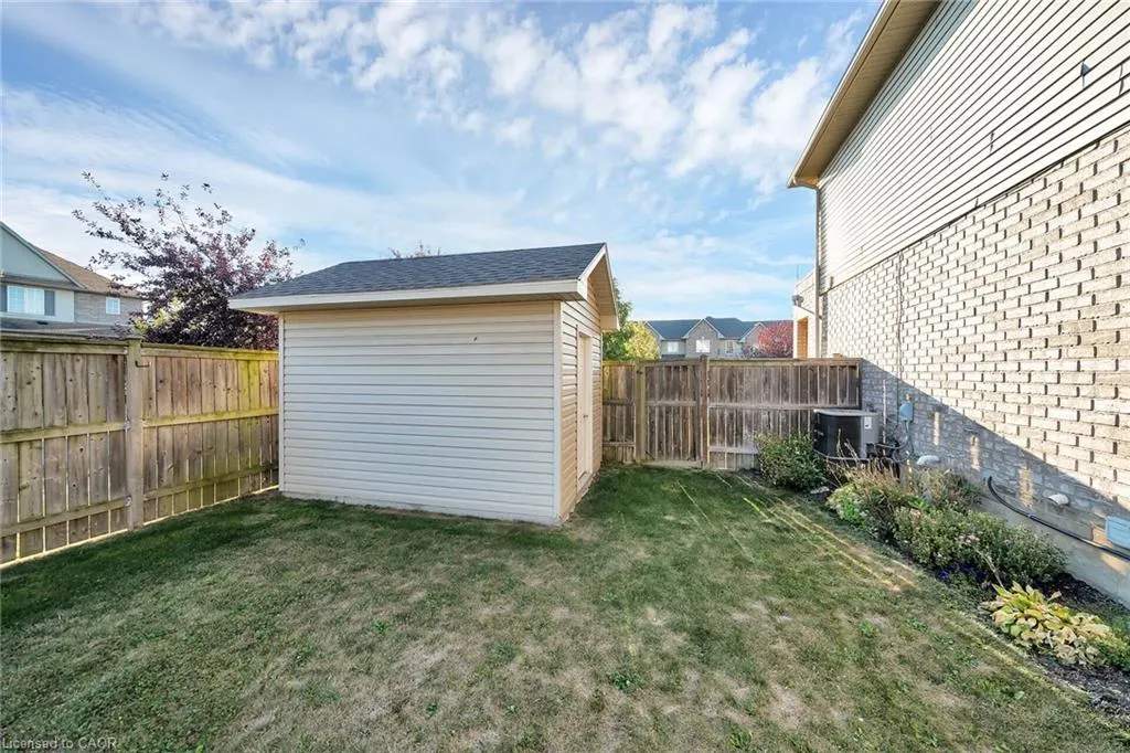37 Meadow Wood Crescent
