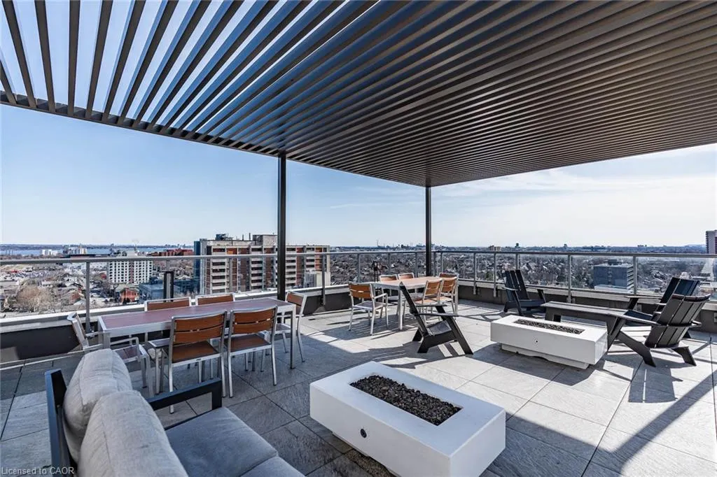 212 King William Street, #818
