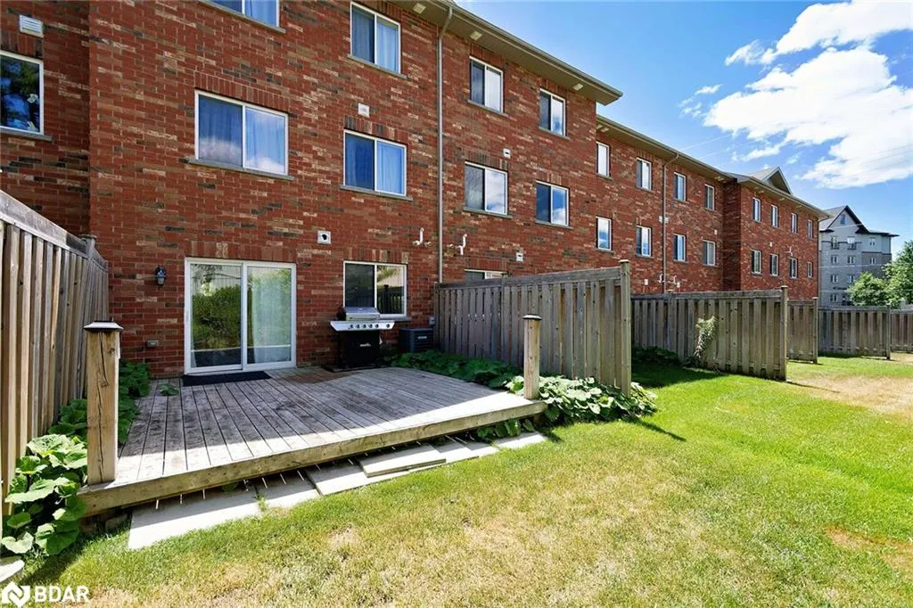 57 Ferndale Drive S, #7