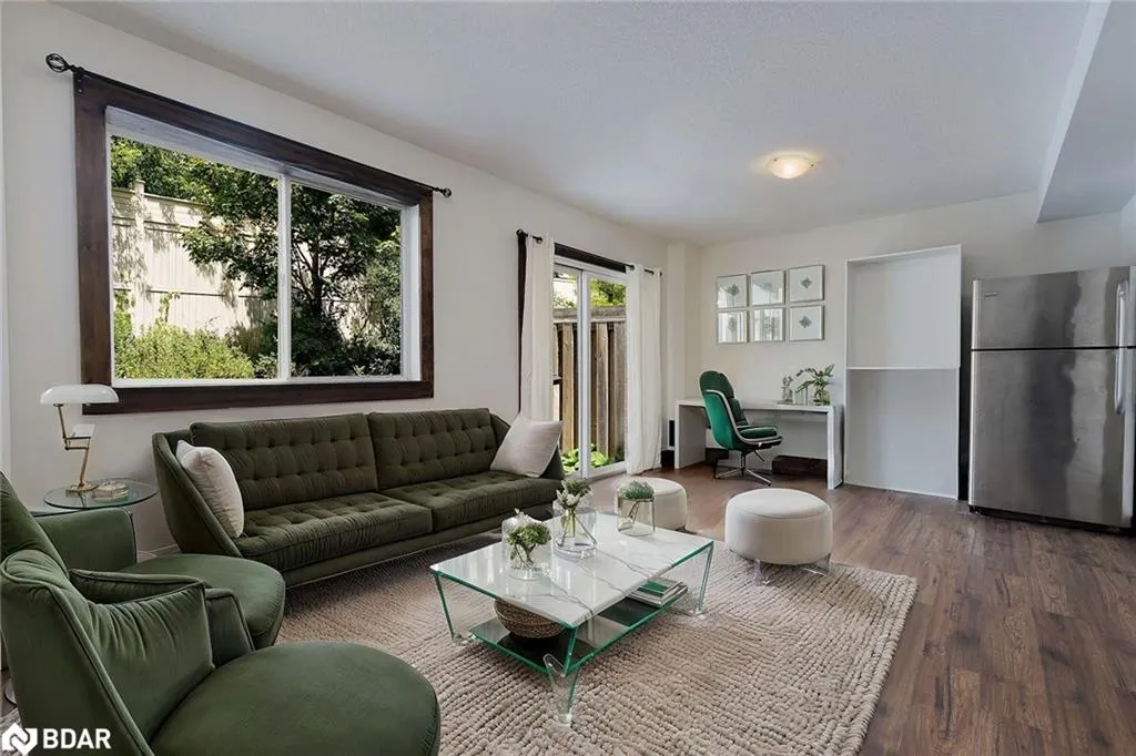 57 Ferndale Drive S, #7