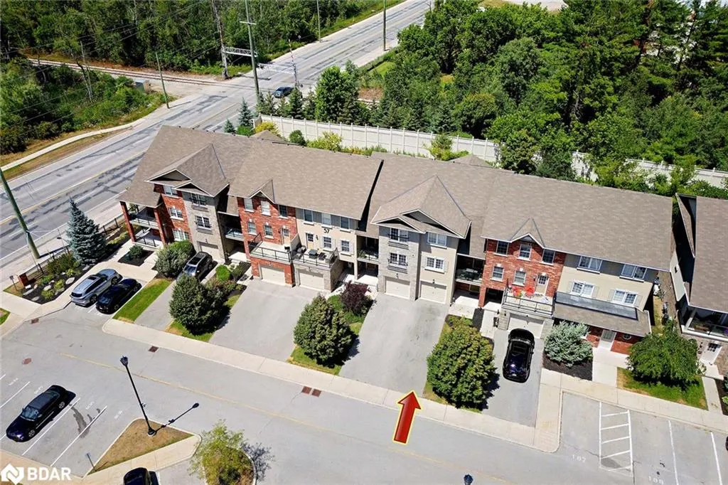 57 Ferndale Drive S, #7