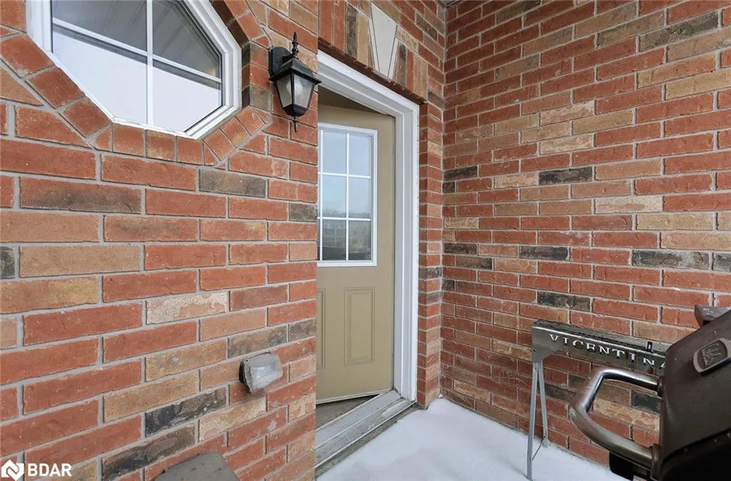 57 Ferndale Drive S, #7