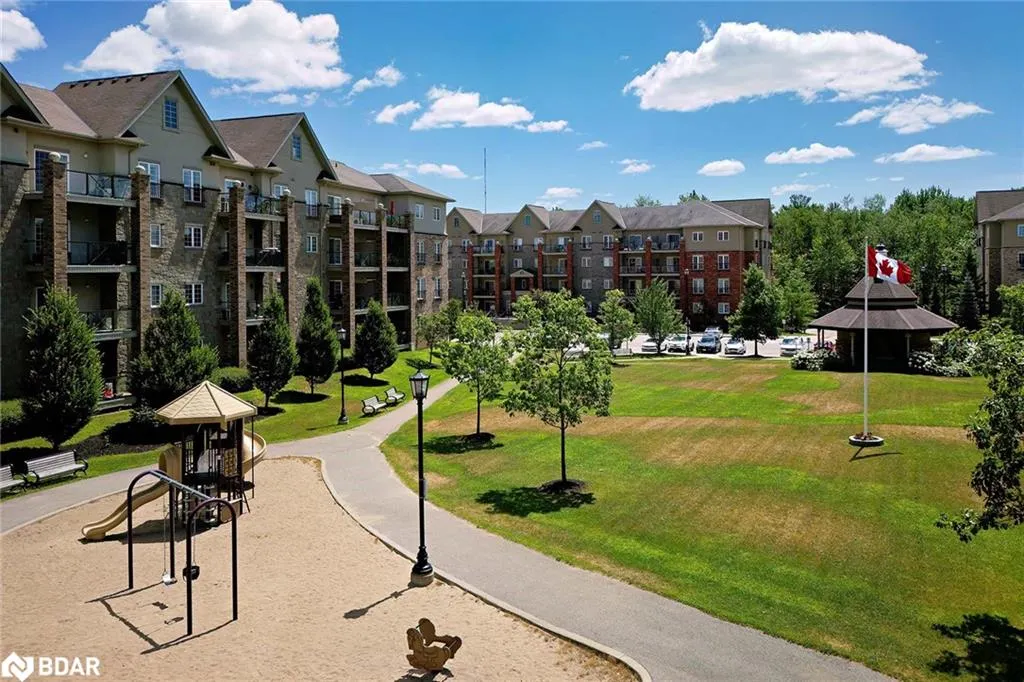 57 Ferndale Drive S, #7