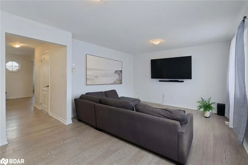 57 Ferndale Drive S, #7