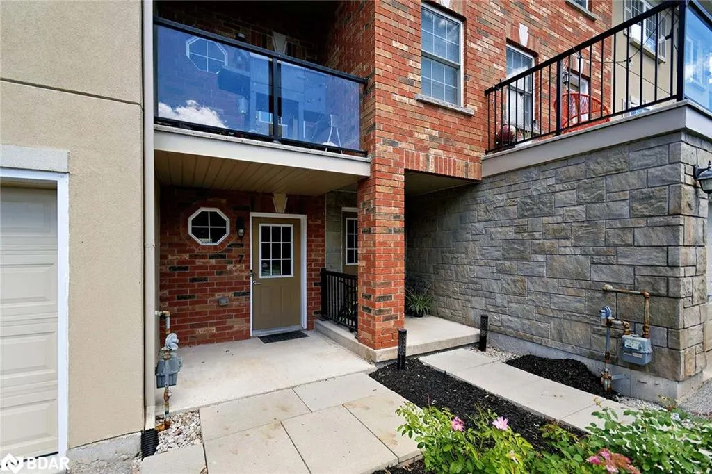 57 Ferndale Drive S, #7