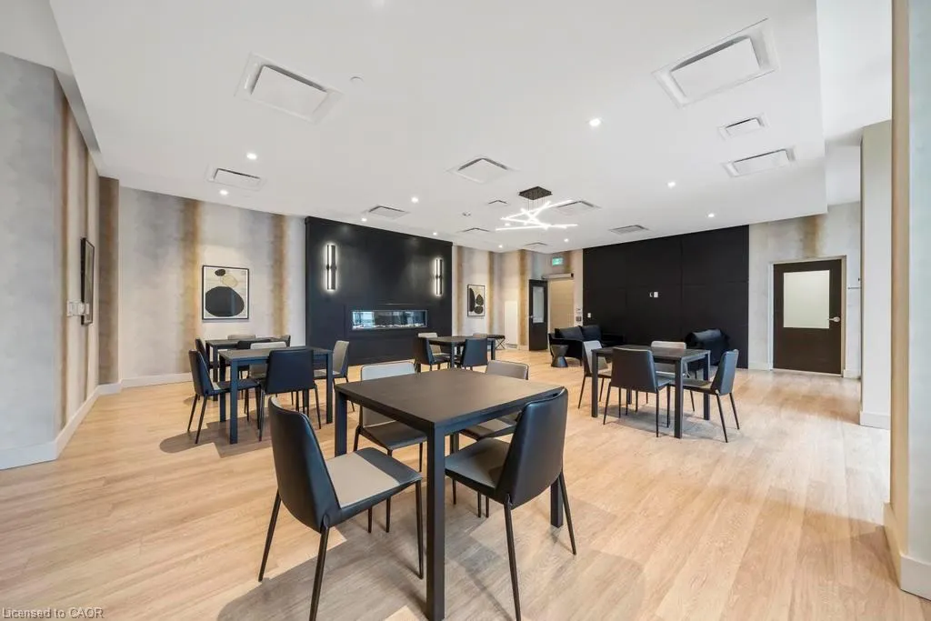 2750 King Street E, #215