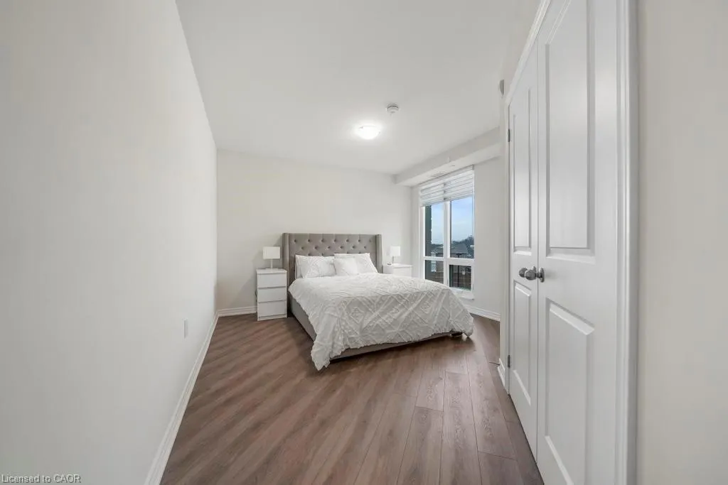 2750 King Street E, #215