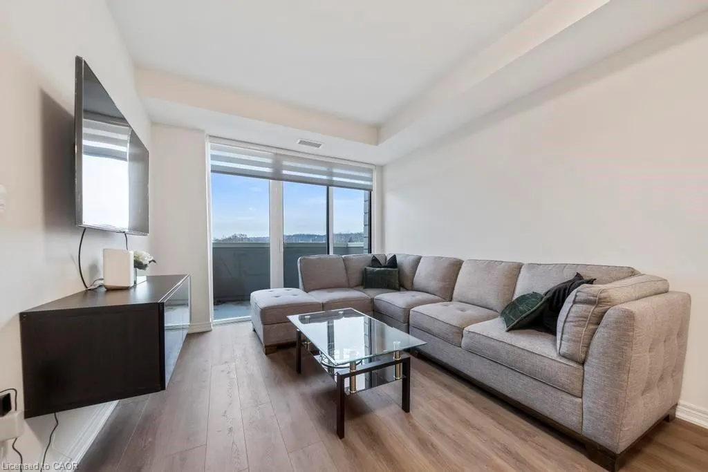 2750 King Street E, #215