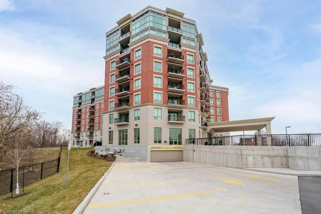 2750 King Street E, #215