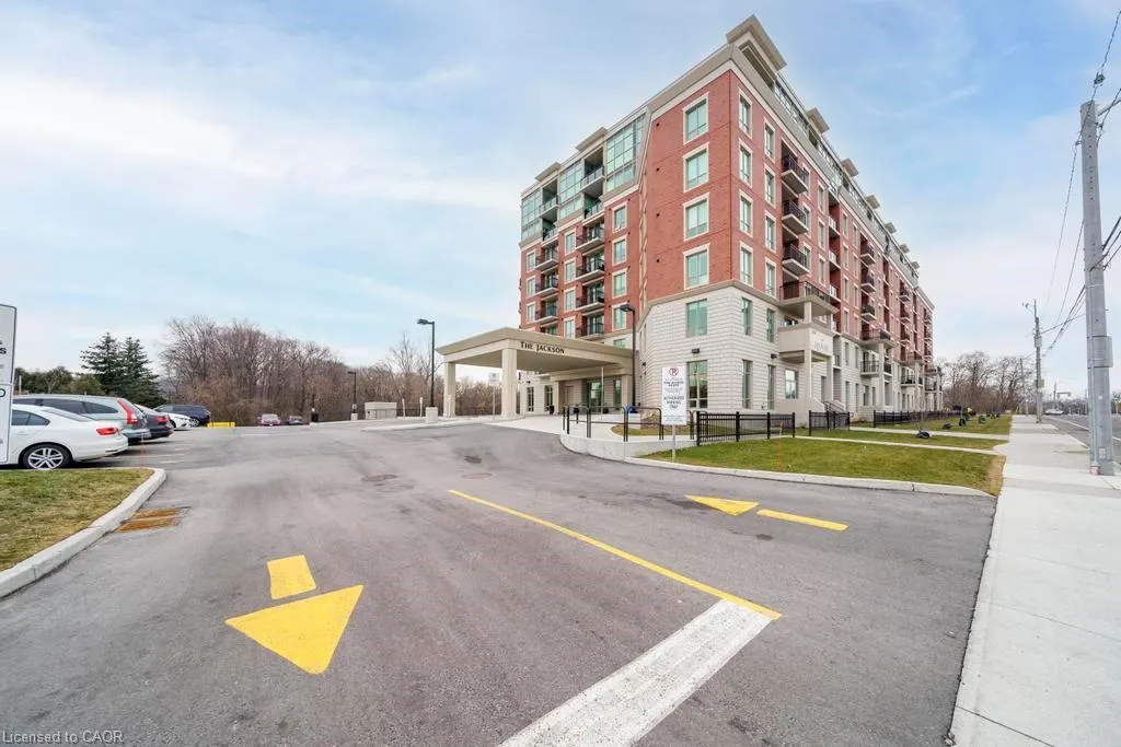 2750 King Street E, #215