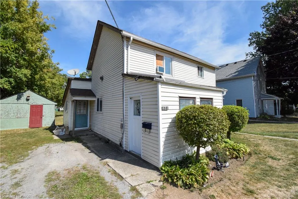 121 Cross Street E