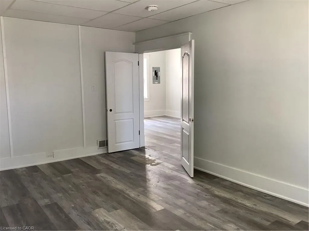 90 Kent Street S, #3