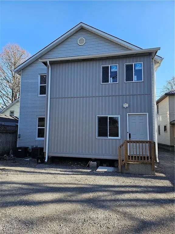 90 Kent Street S, #3