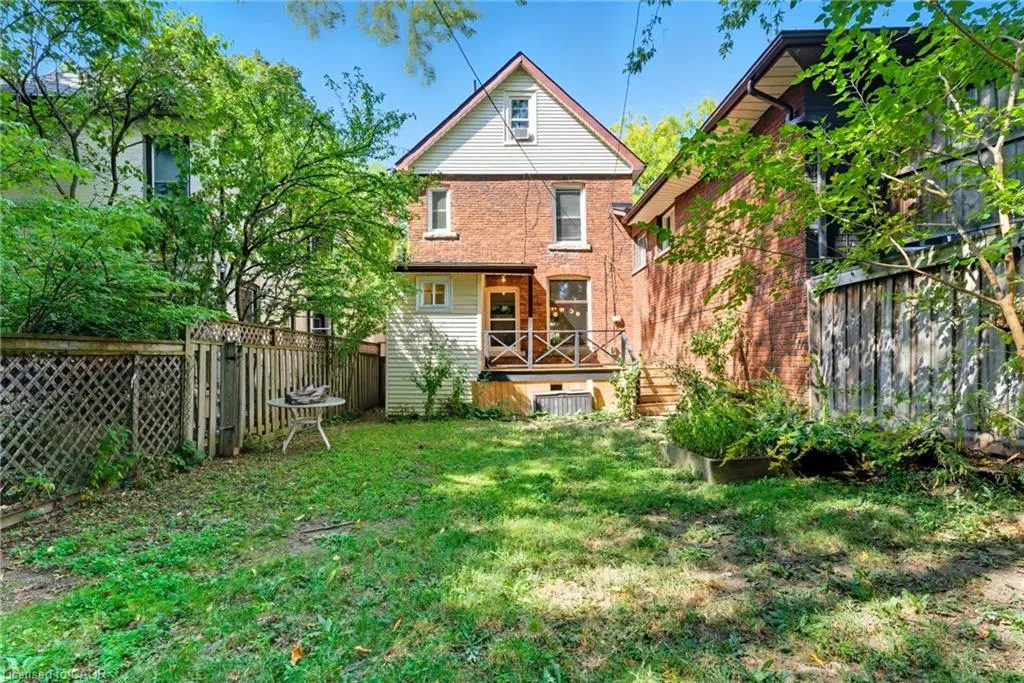 13 Bruce Street