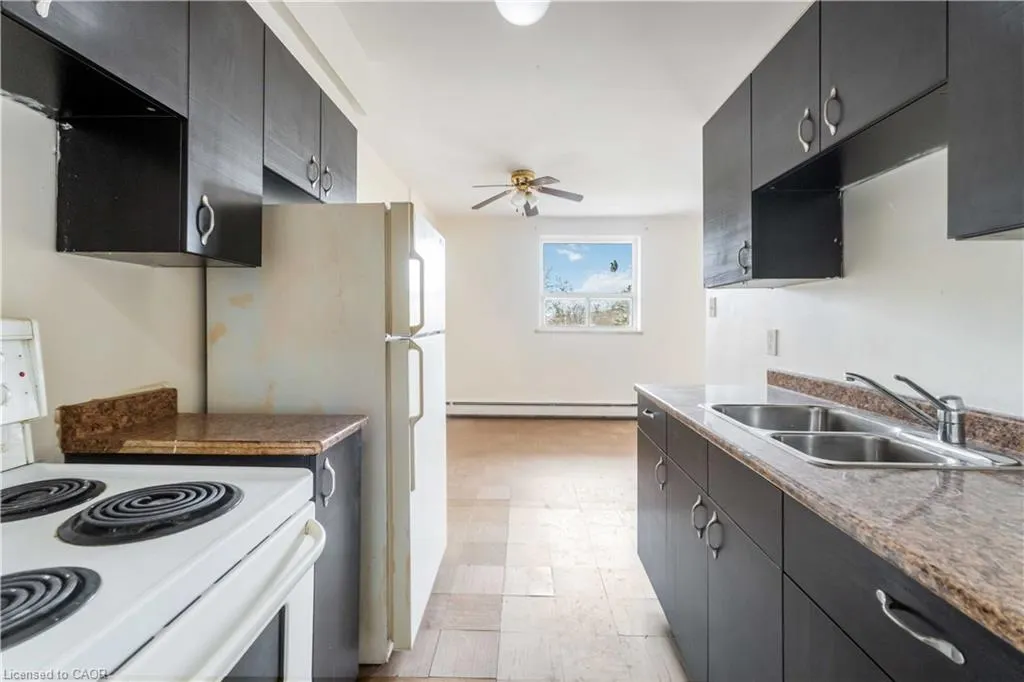 269 Parkdale Avenue N, #403