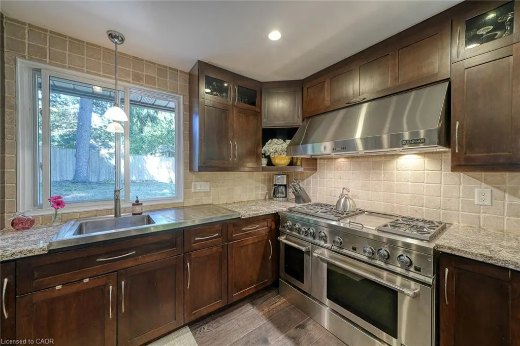 248 Vansittart Avenue