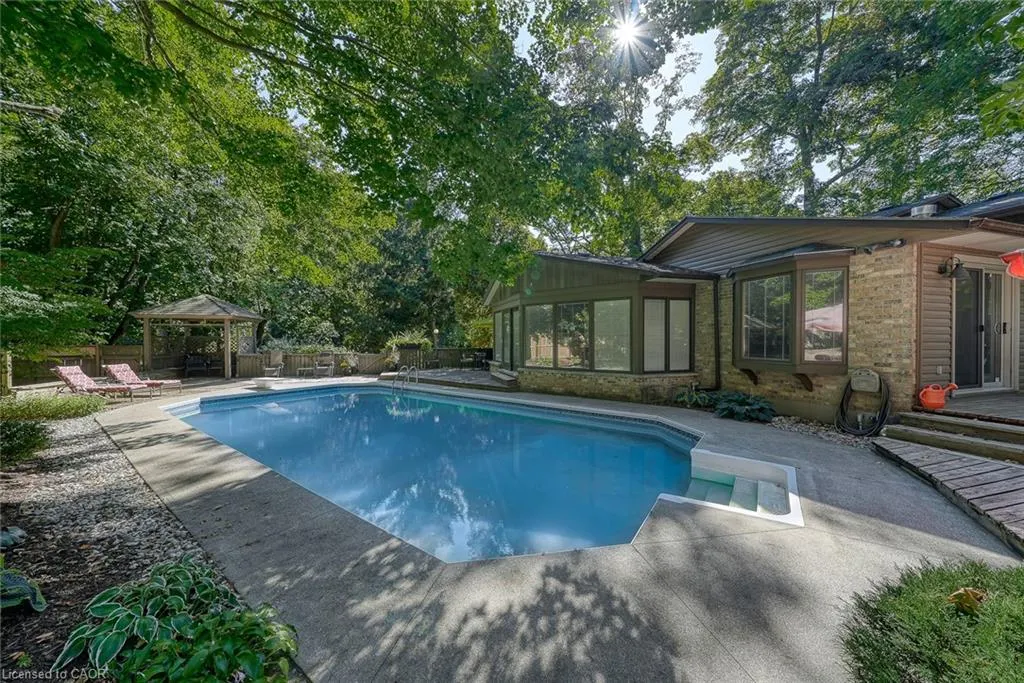 248 Vansittart Avenue