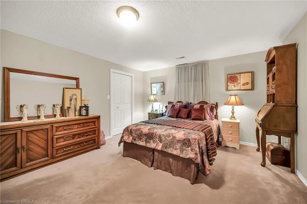 570 West Street, #20