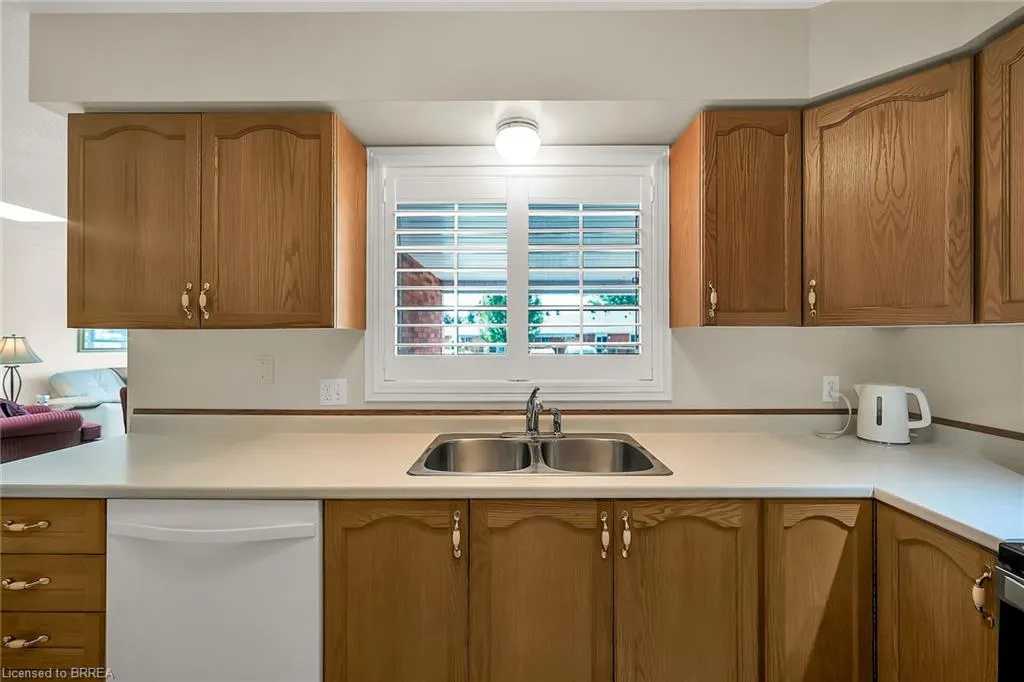 570 West Street, #20